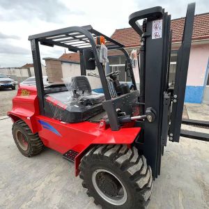 4.5t Off Road Forklifts And Loading Rough Terrain Diesel Forklift Truck With