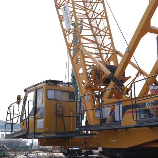 Quality Second Hand Crawler Cranes 200 Tons Jib Length 30M For Heavy Duty Construction Projects wholesale