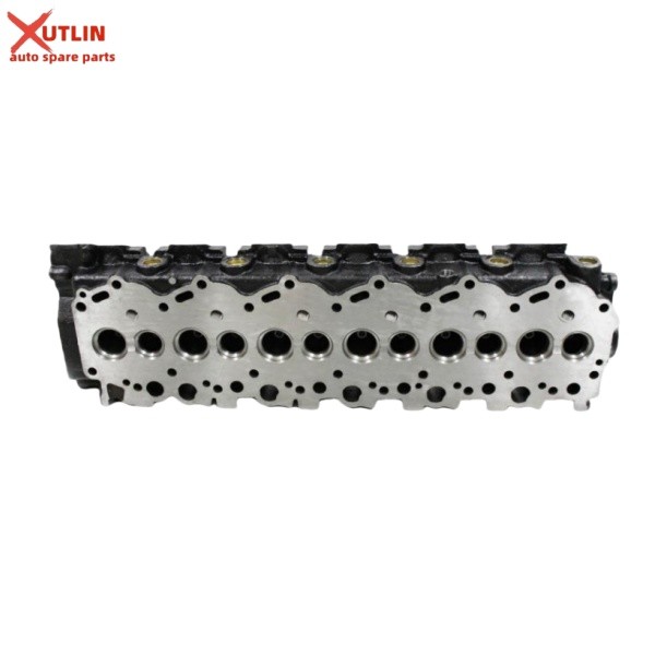 Quality Auto Engine Spare Parts 1HZ Empty Cylinder Head For Toyota Land Cruiser HZJ78 OEM 11101-17010 11101-17012 11101-17020 wholesale