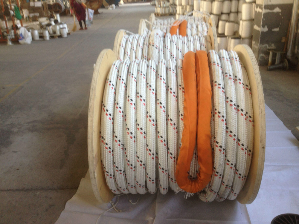 High Strength UHMWPE Rope with Breaking Strength up to 1000KN Custom Length and Chemical Resistance for Marine Use
