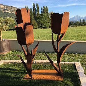 Gnee Garden Tulip Flower Shape Custom Metal Yard Sculptures For Backyard