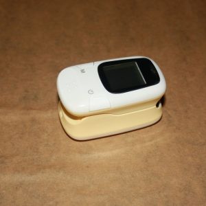 Children Medical Fingertip Pulse Oximeter , Portable Home Pulse Oximeters