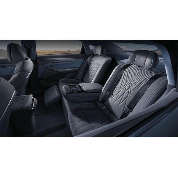 Voyah Zhuiguang Chasing Electric EV Car with 5088*1970*1515mm Size and Official 0-100km/h Acceleration of 4.2s