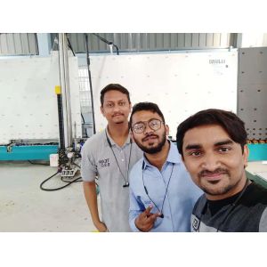 Vertical Sealant Extruder Insulating Glass Sealing Robot For Double Glazing