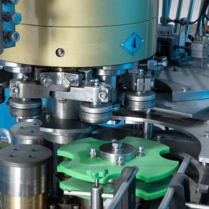 Automatic High Speed Servo Capping Machine For Plastic And Glass Bottle