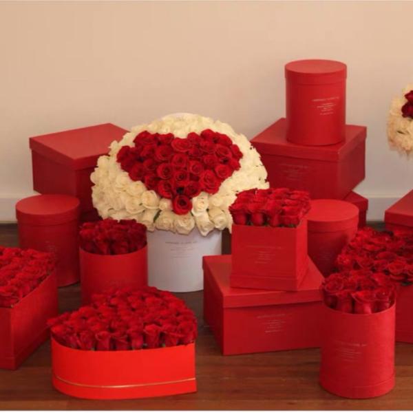 Quality 3mm Thick Customized Logo Rose Gold Stamped Round Flower Gift Box with Lid and Handle wholesale