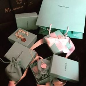 Custom Printed Paper Tote Gift Bags Ribbon Handle For Boutique