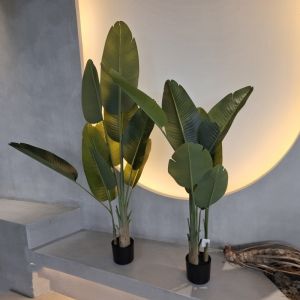China Realistic Indoor Banana Tree For Home And Office Decor Long Lasting Low Maintenance on sale