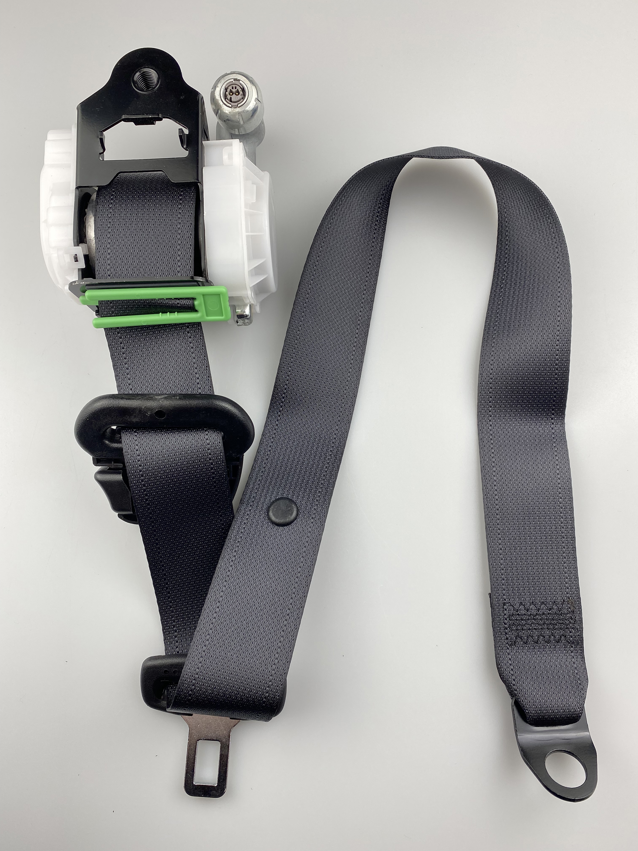 Three-Point Seat Belt Assembly for All-new Hyundai Verna with 3.3m-3.5m Webbing Length and 2.50 KG Packed Weight
