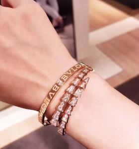 China Fashion 18K Gold Charm Bracelet Custom Made With Diamond And Gemstone on sale
