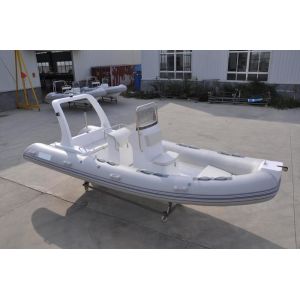 High Capacity Rib Rigid Inflatable Boat Lightweight 19 Feet With 180 Cm Hull
