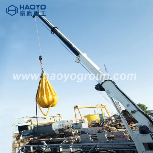 Telescopic Deck Marine Crane in Low Factory Price for Sale Marine Ship Deck
