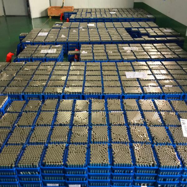 Rapidly Charged 3.7 Lithium Ion Battery , 18650 3.7 Rechargeable Battery No Memory Effect