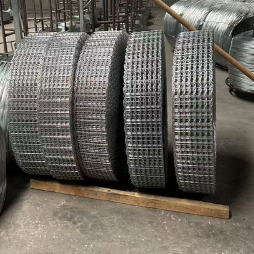 Cheap Everglades Gas Pipeline Reinforced Galvanized Steel Mesh Weight 49kg Per Roll Welded Mesh for sale