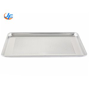 RK Bakeware China-16 Gauge Wire in Rim Aluminum Sheet Pan with Footed Cooling