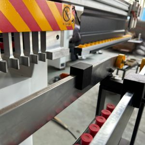 Horizontal Hole Driller Three Row Multi Boring Drilling Machine For Wood