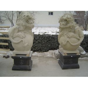 Marble Customized Sitting Lion Statues With Paw On Ball Stone Carving Sculpture