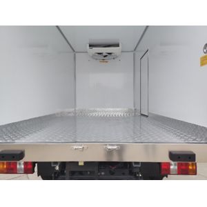 Jiangling Cargo Van Refrigeration Diesel Rear Drive 4×2 Manual Transmission