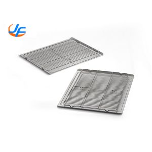 RK Bakeware China-16 Gauge Wire in Rim Aluminum Sheet Pan with Footed Cooling