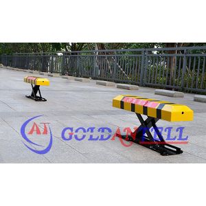 Automatic IP54 Waterproof Car Parking Lock with 305mm Lifting Height and 12V 7Ah