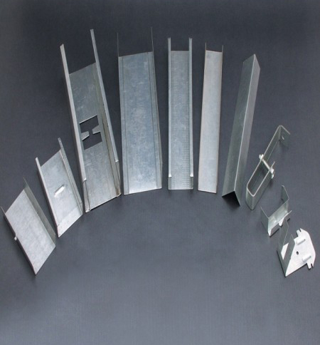 ISO Standard Stud And Track Roll Forming Machine / Roll Form Machine Φ52mm Roller