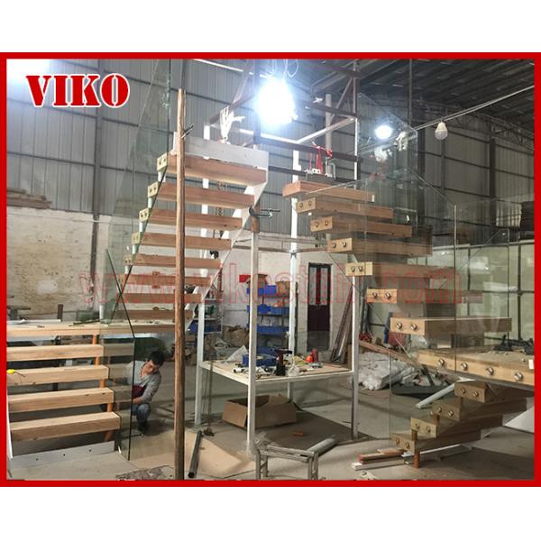 Floating Staircase VK47C Tempered Glass LED Light strip StringerBeech TreadCarbo