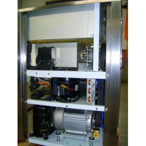 Model 225A Household Ice Cream Maker Table Model