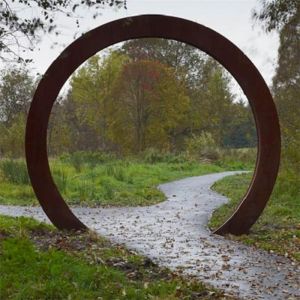 China Natural Rusted Unique Corten Steel Sculpture Moon Gate 2200mm Dia on sale