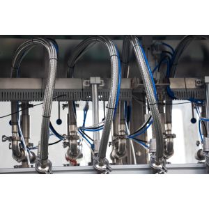 Automatic Linear Type Piston 5l Jerrycan Engine Oil Filling Capping And Sealing