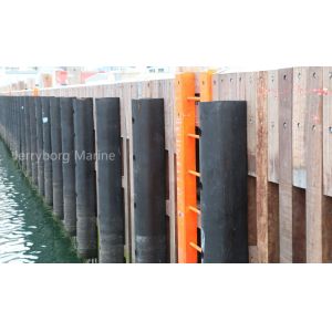Heavy-Duty D-Type Rubber Fenders, Ideal for Port and Harbor Use