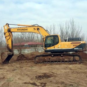 30 Ton Used Hyundai 305 Excavator with Original Paint and Cummins Engine in