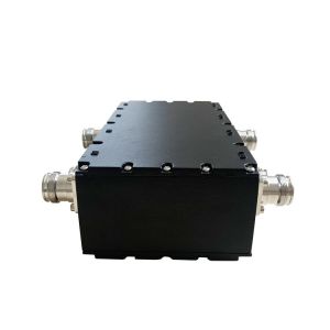 Mini DIN Female 4 In 4 Out 698-3800MHz 50 Ohm Combiner