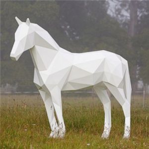 China Large Metal Horse Garden Animal Sculptures Realistic Geometry For City on sale