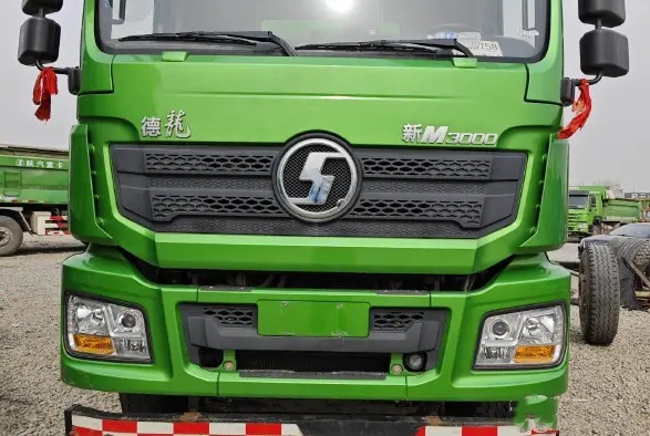 Used Diesel Trucks 12 Tires Head Cabin 8×4 Drive Mode 375hp 2nd Hand SHACMAN Dump Truck