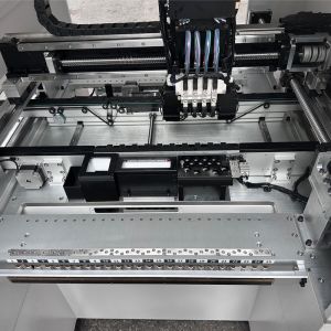 CHM-551 Automatic Pick And Place Machine With Mounting Speed 11500CPH