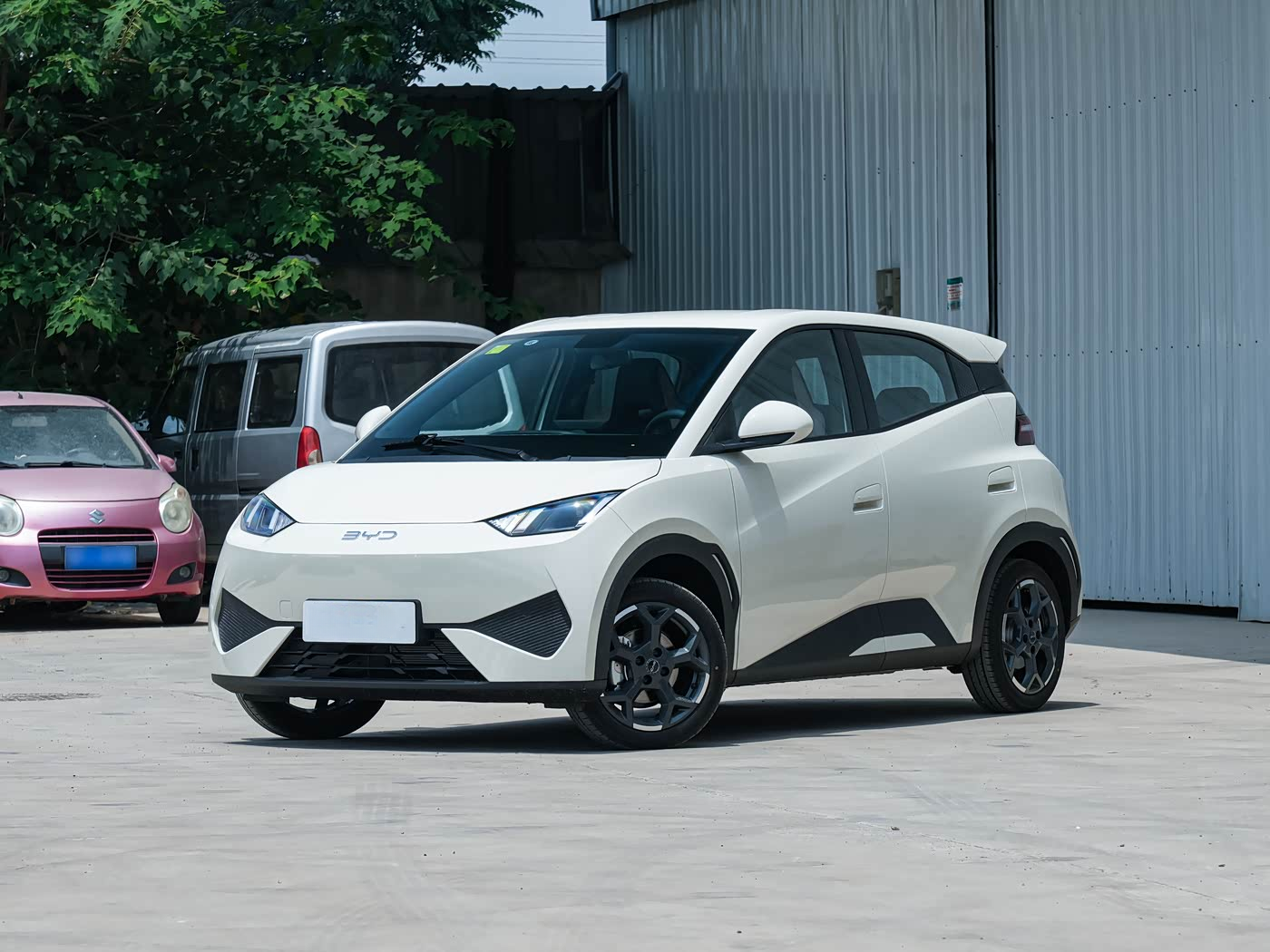 BYD Compact Car with 4.95m Minimum Turning Radius Popular Used Cars with Pure