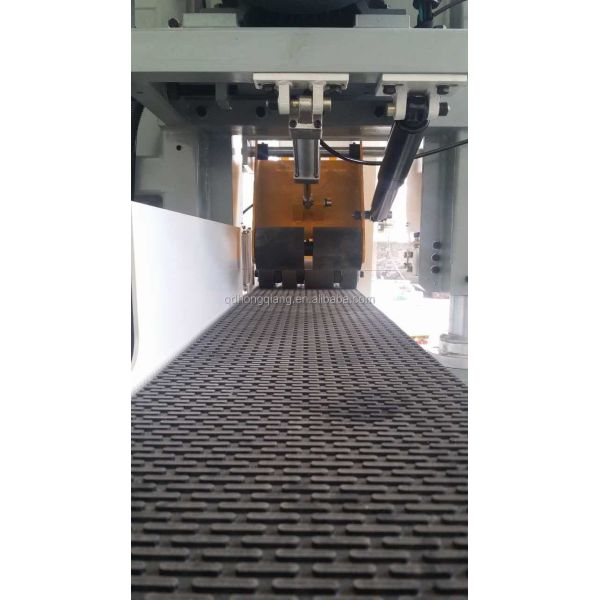 Max Cutting Width 800mm Woodworking Sliding Table Saw with Tilting Angle Saw