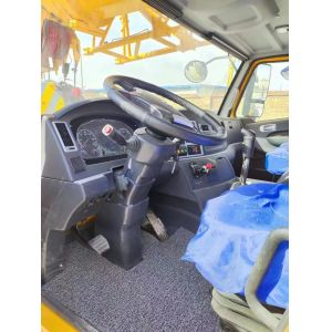 Used 2018 Hydraulic Mobile Crane Maximum Lifting Height 40m STC80T6 Terrian