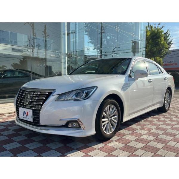 Quality TOYOTA Royal Sedan Navigation Package Genuine Hard Drive Navigation System For The Ground, Digital B Camera, Front Electric Seat, Discharge Projector, Headlight, Shiftmatic ETC - Genuine Aluminum Whe wholesale