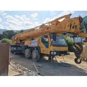 2013 Xg 35t Truck Crane 4 Shafts Maximum Lifting Height 40m for Customer