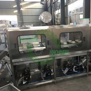 Linear Type Double Row Rinsing SUS304 300 BPH 5 Gallon Water Bottling Machine