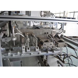 Liquid Filling Non Woven Mask Making Machine With Folding Packing Function