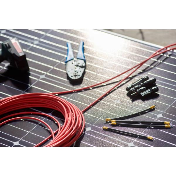 1x4mm2 Tinned Cooper XLPO XLPE PV Cable Y Splitter 1 Transfer 2 with PV004 Connector Heating UV Res Jacket TUV Approved