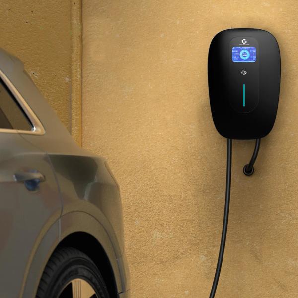 1 Or 3 Phase Commercial EV Charging Stations IP66 Black Smart Evse Charger For