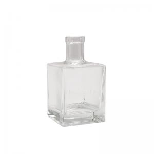 China 500ml Square Clear Glass Wine Bottles Glass Liquor Bottle With Cork Anti Skid on sale