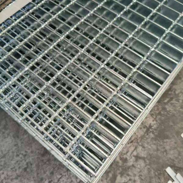 Quality Durable Steel Grating for Industrial Walkways: A Sturdy Solution for Heavy Traffic High-Quality Steel Bar Grating: Perfe wholesale