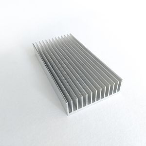 Custom Extruded Aluminum Heatsink With CNC Machining Natural Anodizing