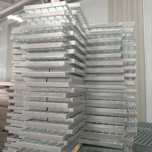 Small aperture scale precision long service life silver steel grid plate