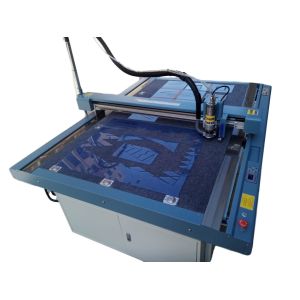 1500x900mm Aluminum Countertops CNC Cutting Plotter for Apparel Plastic Patterns