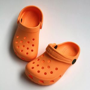 China Custom LOGO Wholesale Design Pattern Tie Dye Garden Shoes Men's Clogs Men's And Women's Classic Clog Clogs & Mules on sale